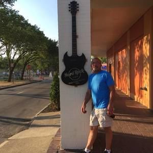 Meet your Posher, Mitchell